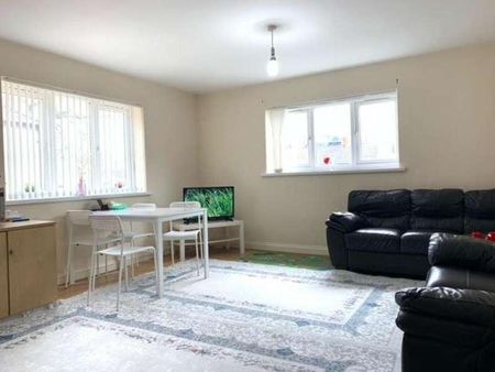 Newport Road, Cardiff, CF24 - Photo 2