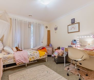 Spacious Family Home - Photo 3