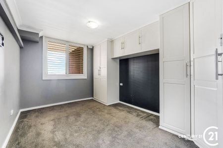 Spacious One Bedroom Unit in the Heart of Fairfield&excl; - Photo 2