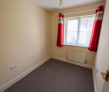 3 bedroom semi-detached house to rent - Photo 5