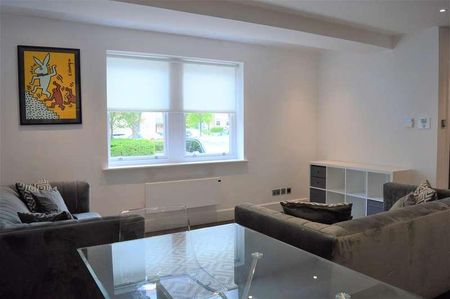 Windsor Court, Clarence Drive, Harrogate, HG1 - Photo 2