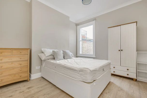 3 bedroom maisonette in Fulham - Photo 1