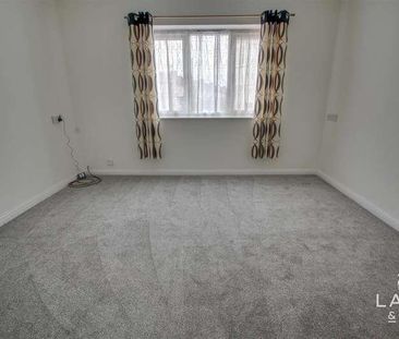 Old Road, Clacton-on-sea, CO15 - Photo 3