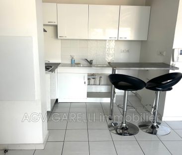Location Appartement 3 pièces 56m² TOULON 83200 - Photo 4