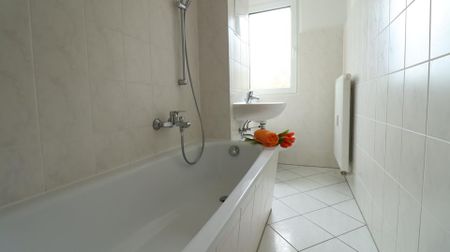 2-Raumwohnung mit Wanne und Balkon in Siegmar - Photo 4