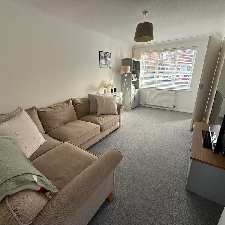 2 bedroom terraced house to rent - Photo 1