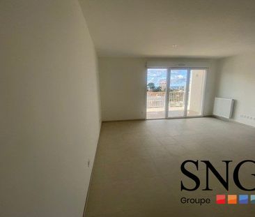 T2 AVEC LOGGIA + PARKING - Photo 2