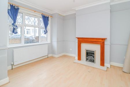 4 bedroom terraced house to rent - Photo 2