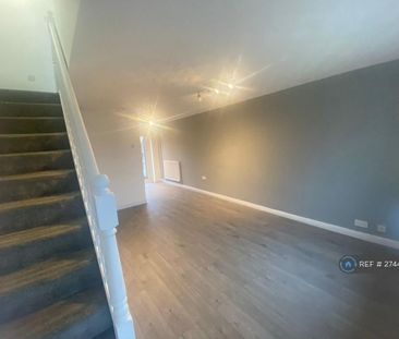 2 bedroom semi-detached house to rent - Photo 2