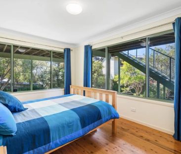 Delightful Family Home Enjoying Filtered Ocean Views - Lawn Care In... - Photo 3