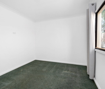 Charming 3-Bed Home in the Heart of Kalgoorlie! - Photo 3