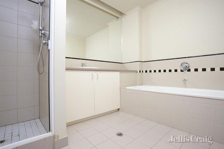 109/26 Queens Road, Melbourne - Photo 5