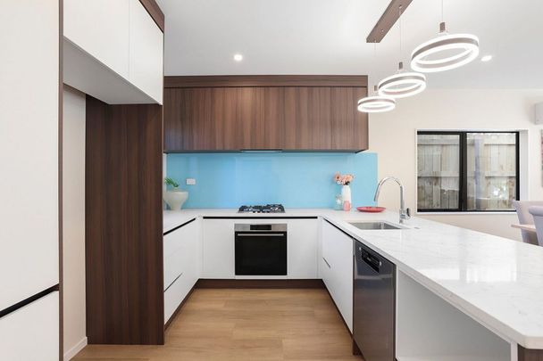 new house in west harbour - Photo 1