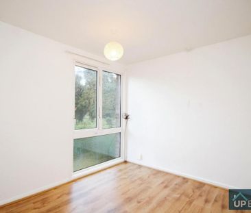 2 bedroom end of terrace house to rent - Photo 3