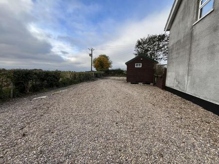5 bedroom detached house to rent - Photo 3