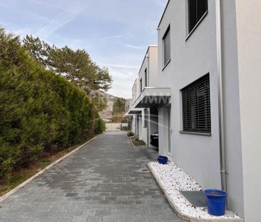 Sole agent - Villa - 4 bedrooms - 3 bathrooms - - Parking spaces - Photo 3
