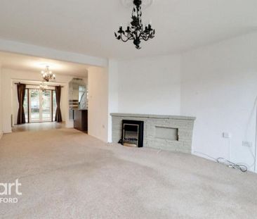 3 bedroom semi-detached house to rent - Photo 3