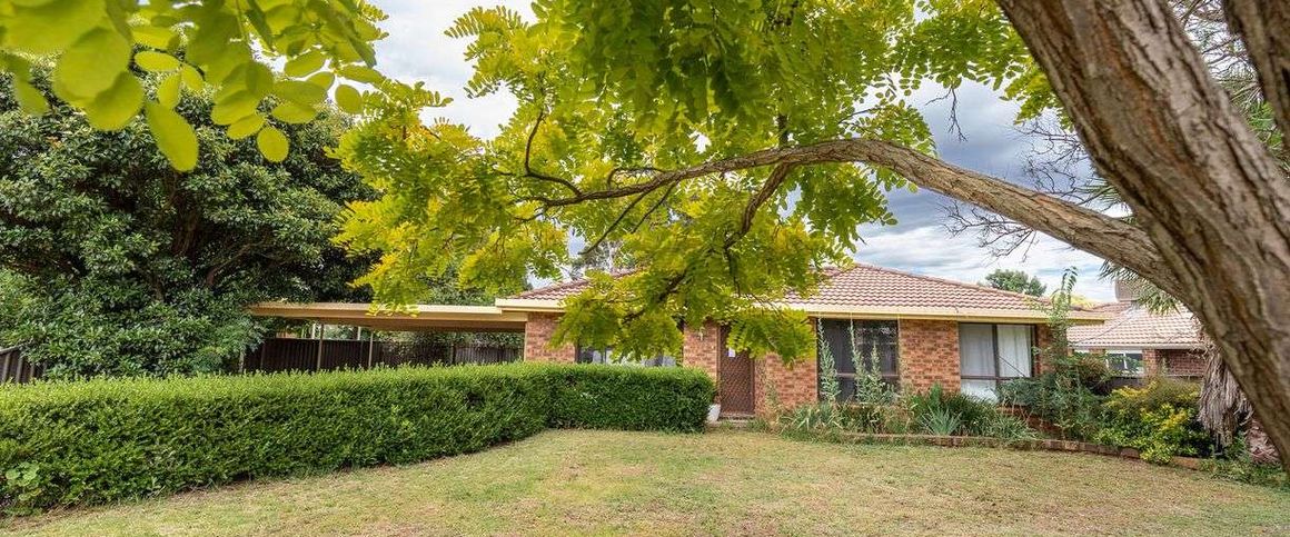 Handy East Location - Photo 1