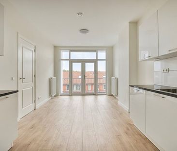 Te huur: Appartement Lange Hilleweg 209 B 02 in Rotterdam - Photo 1
