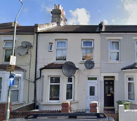 Sandcliff Road - Photo 4