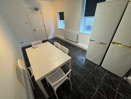 Sidney Grove, Newcastle Upon Tyne, NE4 - Photo 3