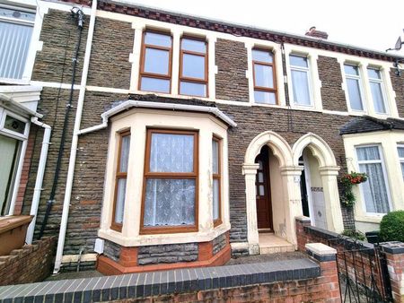 3 bedroom terraced house to rent - Photo 2