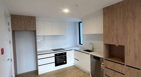 Brand New 2 Bedroom Apartment - Photo 3