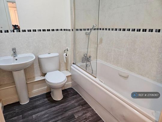 2 bedroom penthouse to rent - Photo 1