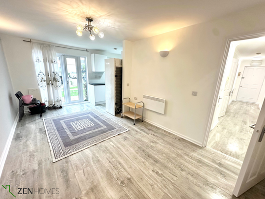 2 bedroom flat to rent - Photo 1