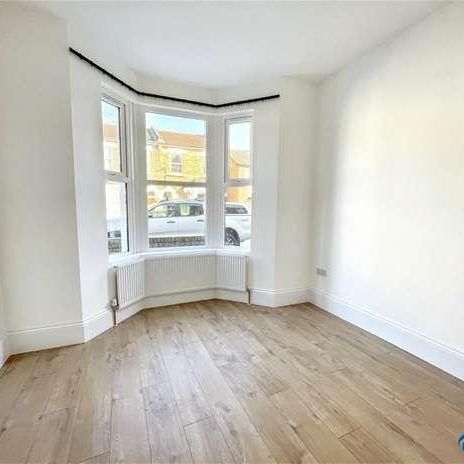 Field Road, London, E7 - Photo 1