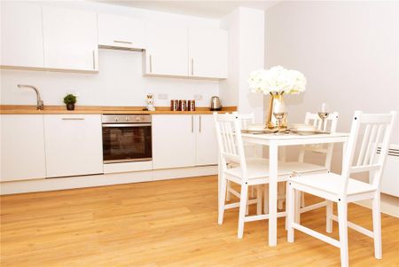 1 bedroom flat to rent - Photo 2