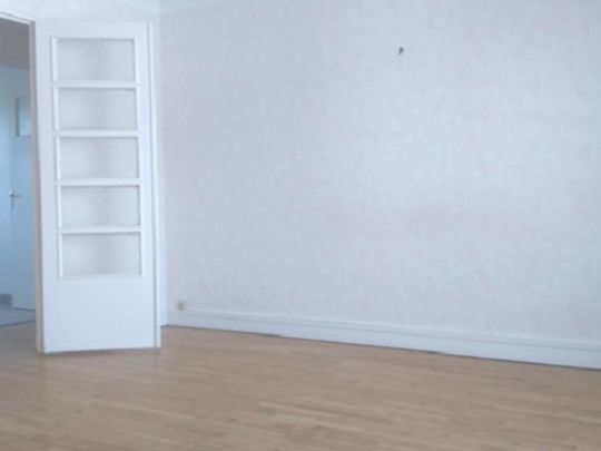 Location Appartement 3 pièce(s) de 84.19 m2 - Photo 1