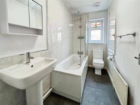 2 bedroom semi-detached house to rent - Photo 5