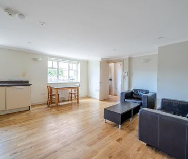 2 bedroom duplex to rent - Photo 1