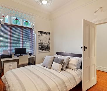211 Danks Street, Albert Park VIC 3206 - House For Rent | Domain - Photo 2