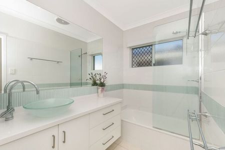 10 Hemple Street, Bushland Beach - Photo 4