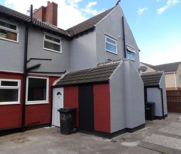 1 bedroom ground floor flat to rent - Photo 3