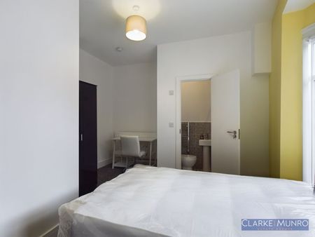 Gresham Road, Middlesbrough - Photo 2