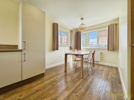 3 bedroom detached house to rent - Photo 3