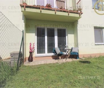 Krásná garsonka se zahradou, parkováním a zahrádkou - Photo 5