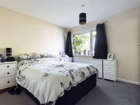 2 bedroom end of terrace house to rent - Photo 3