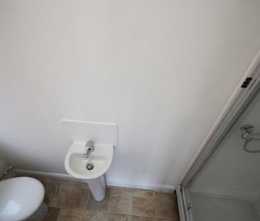 Estcourt Avenue, Headingley - Photo 2