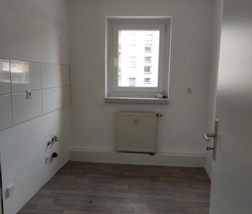 * RENOVIERTE 3-RAUMWOHNUNG zum 01.08.2024 BEZUGSFERTIG * - Foto 3