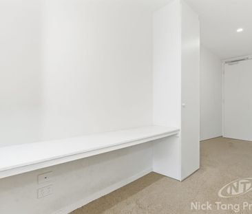 Modern Unfurnished 1-Bedroom Apartment with Split System, Dishwashe... - Photo 6