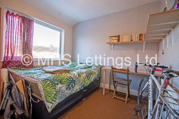 25 Park View Road, Leeds, LS4 2LG - Photo 1