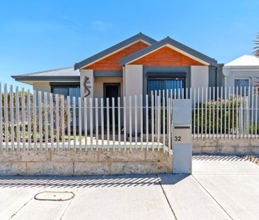 Stylish low maintenance living - Photo 2