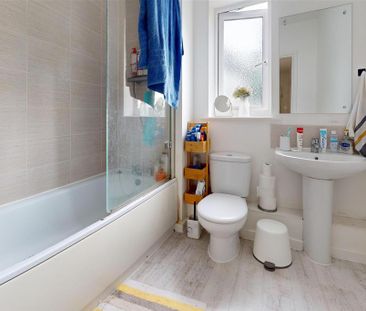 2 bedroom flat to rent - Photo 6