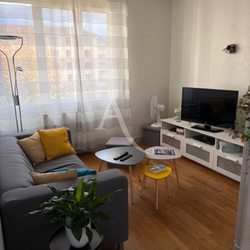 Location Appartement 3 pièces 67m² - Photo 1