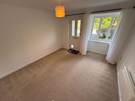 1 bedroom townhouse to rent - Photo 2