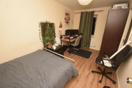 4 bedroom house to rent - Photo 2